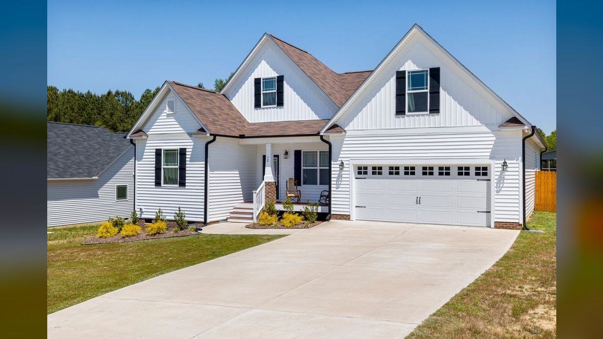 What does a fractional CRO cost in Selbyville in 2027?