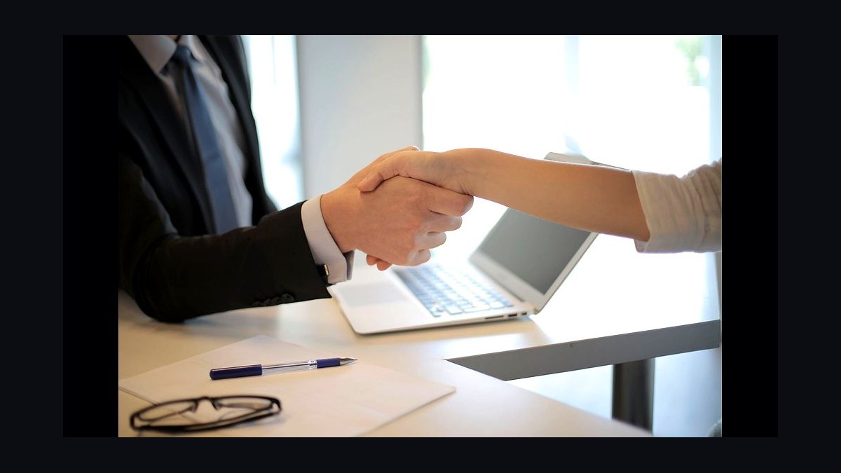 Should I hire a fractional CRO in Newport in 2027?