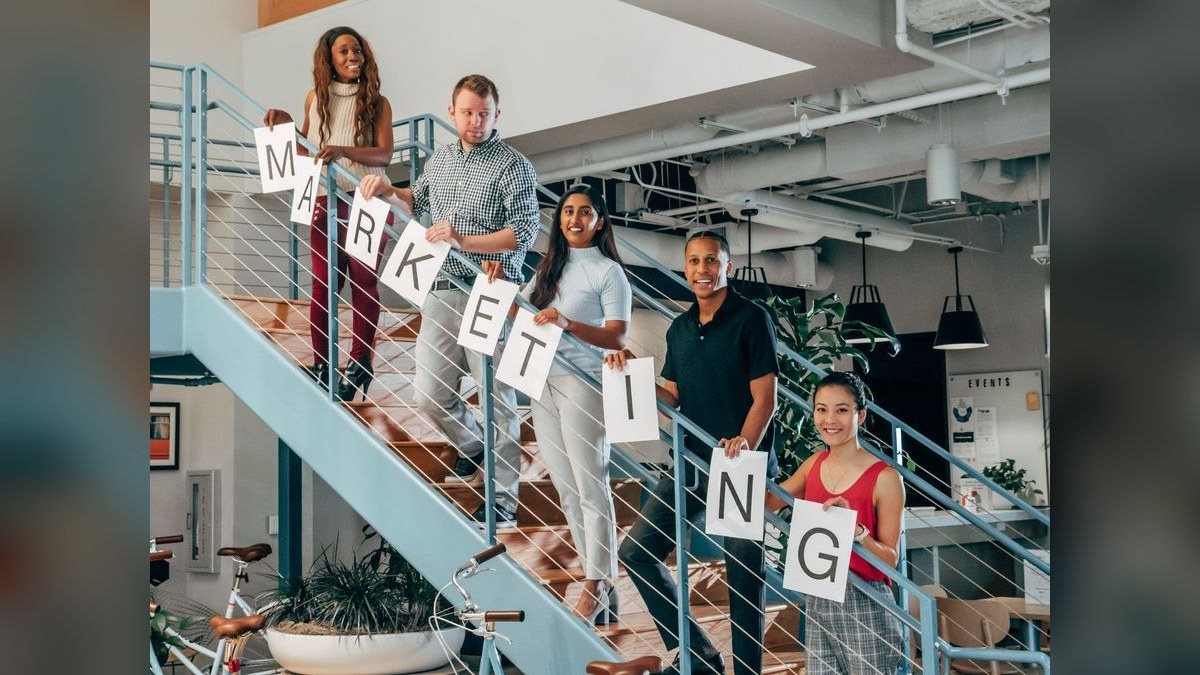 How does a marketing agency onboard a fractional Chief Revenue Officer in 2027?