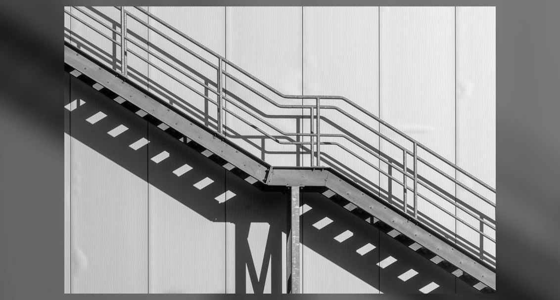 How do I structure a fractional CRO's compensation package in 2027?