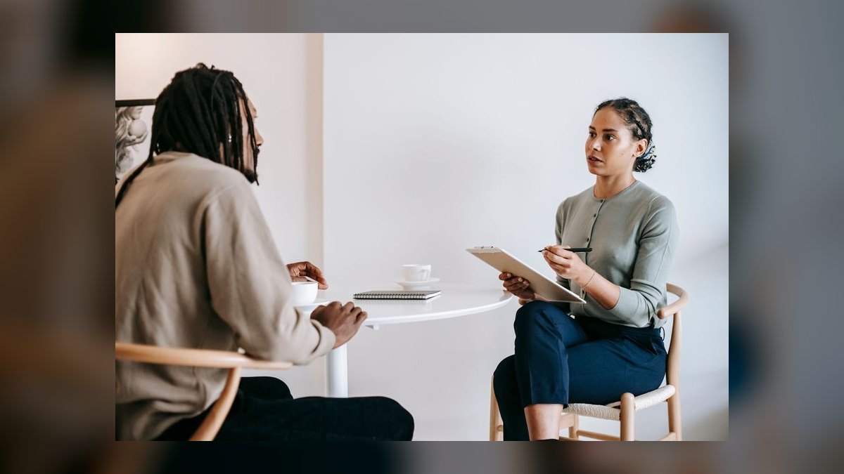 What questions should I ask a fractional CRO candidate during an interview in 2027 — figure 6
