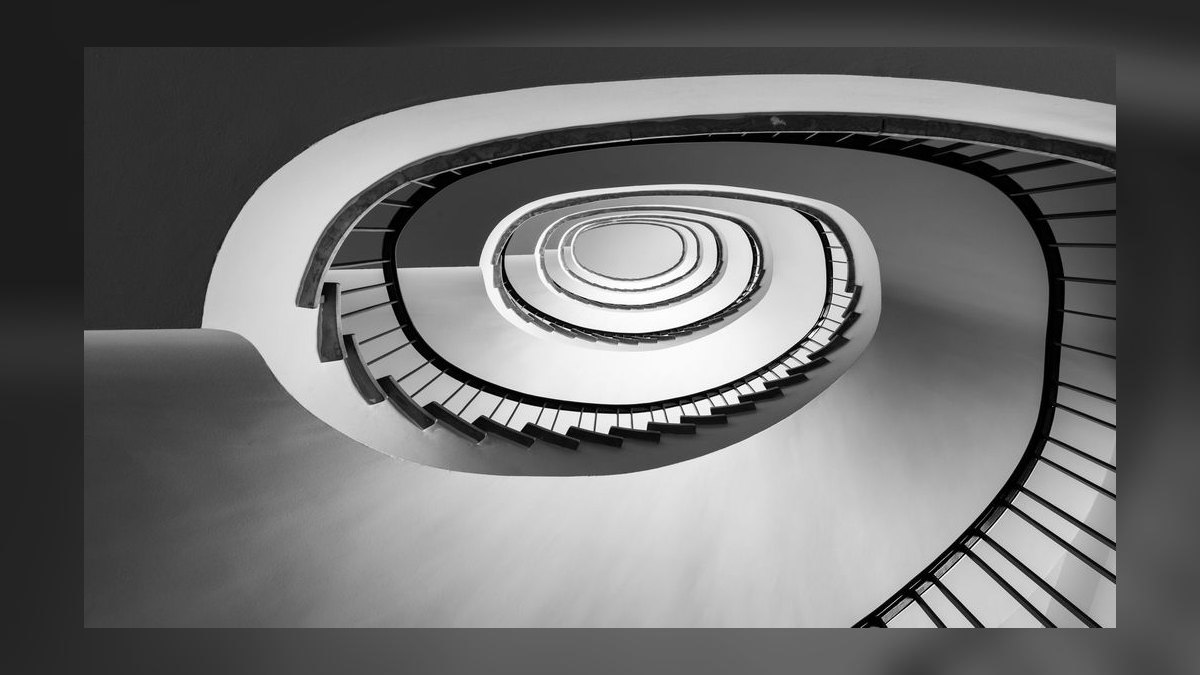 How do I transition from a fractional CRO to a full-time CRO after building a partner channel in 2027 — figure 4