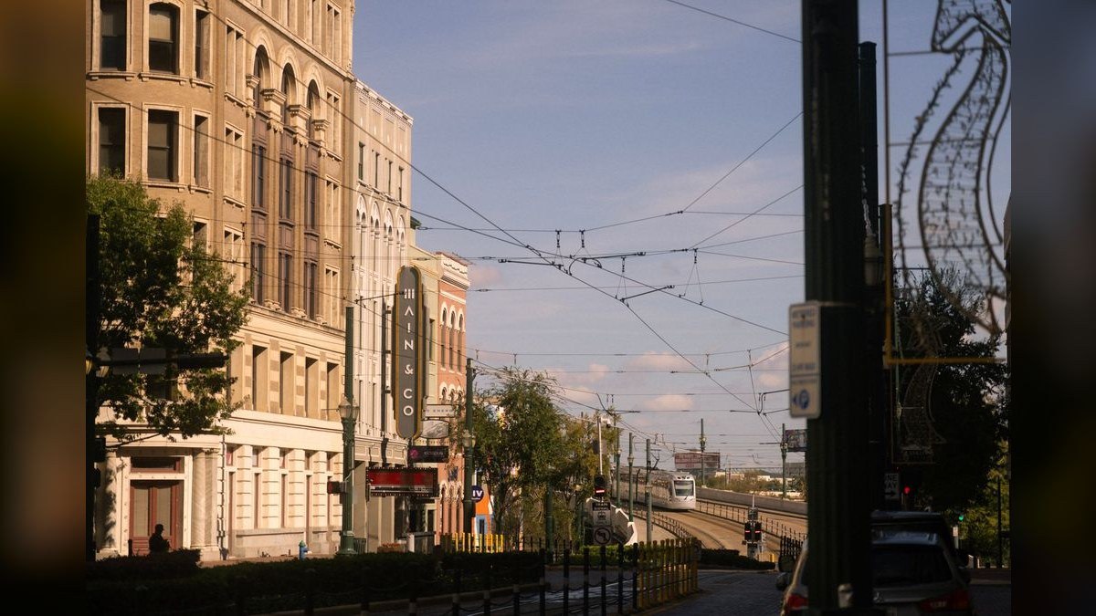 How do I hire a fractional CRO in Houston in 2027?