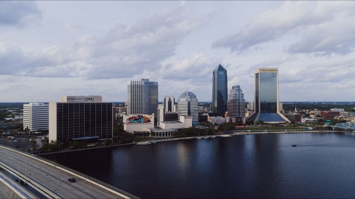 How do I hire a fractional CRO in Jacksonville in 2027?