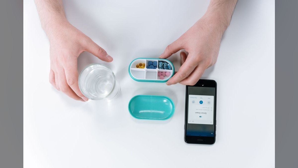 What does a fractional CRO do for a healthtech business — figure 3