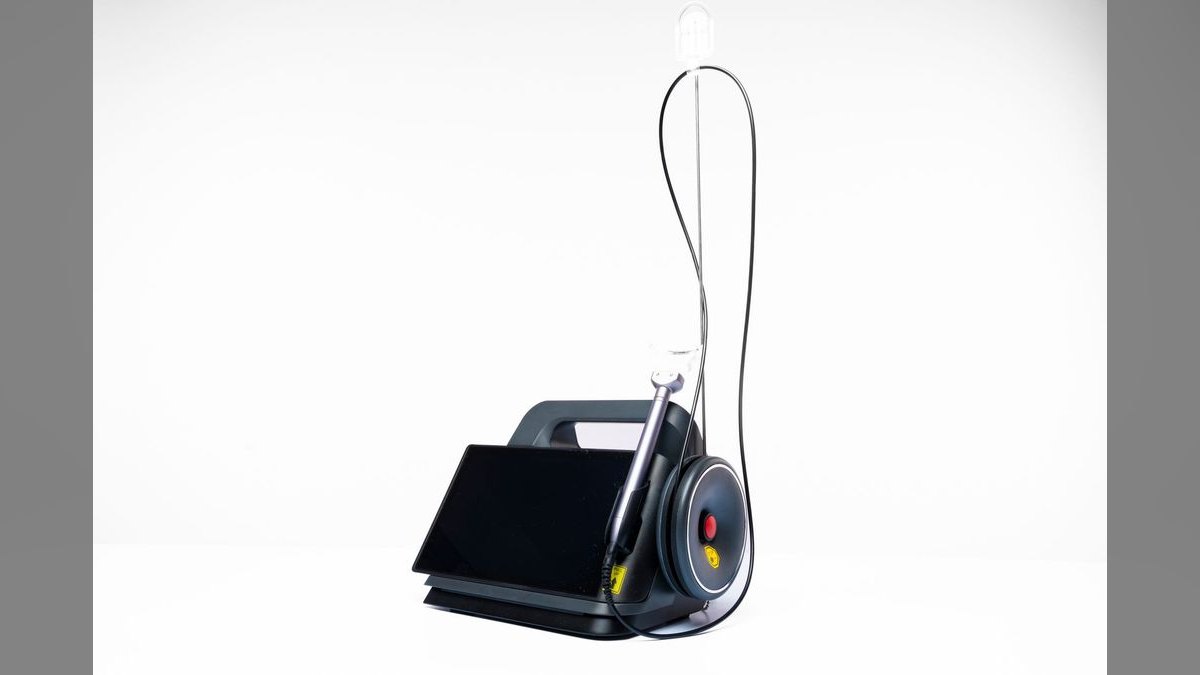 What does a fractional CRO do for a medtech business — figure 3