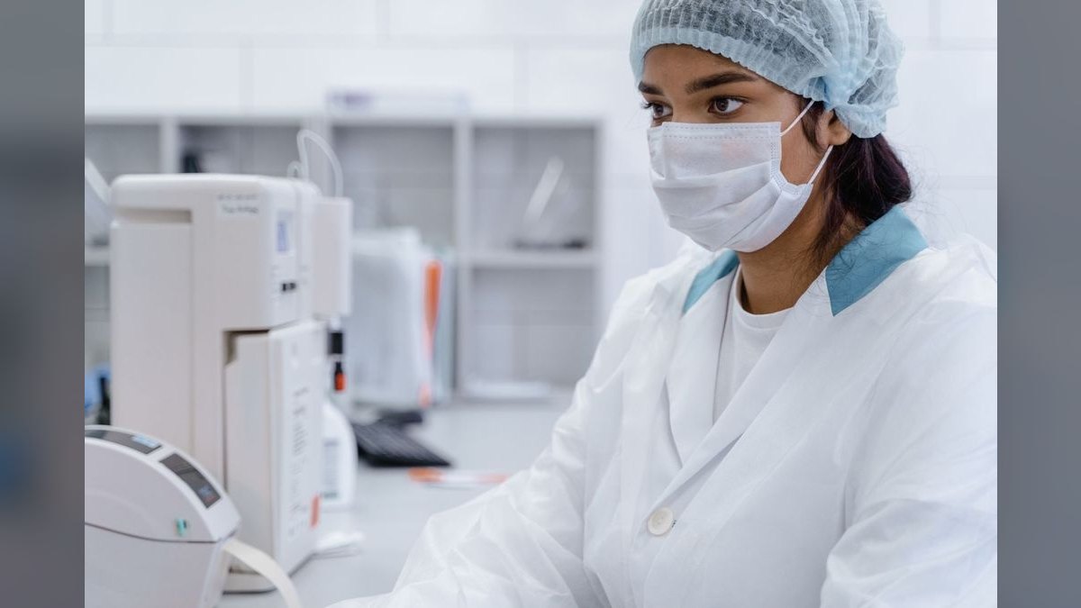 What does a fractional CRO do for a medtech business — figure 4