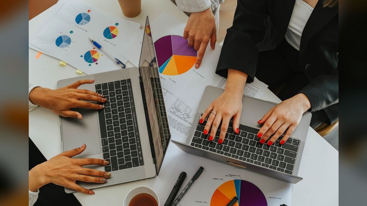 What does a fractional CRO do for a martech business — figure 2