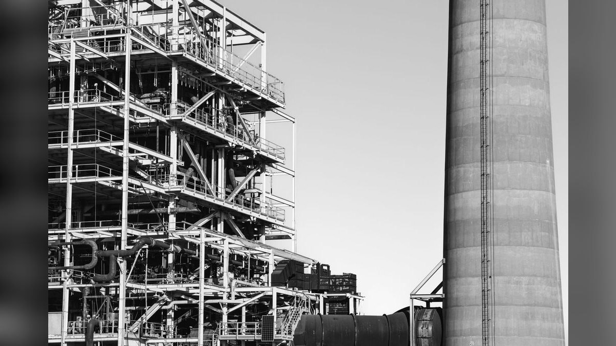 What does a fractional CRO do for a industrial business — figure 2