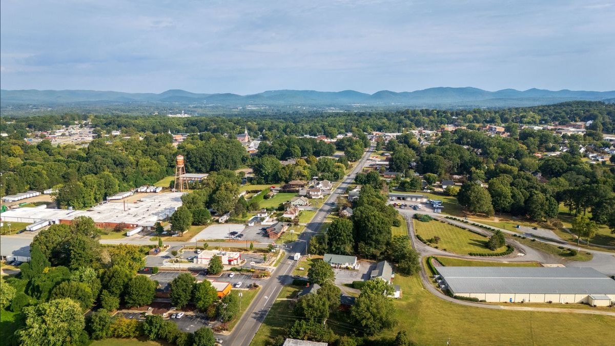Top 10 Best Towns to Live in America — figure 5