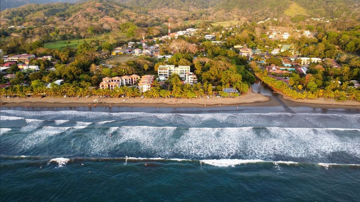 Top 10 Best Beach Towns in America