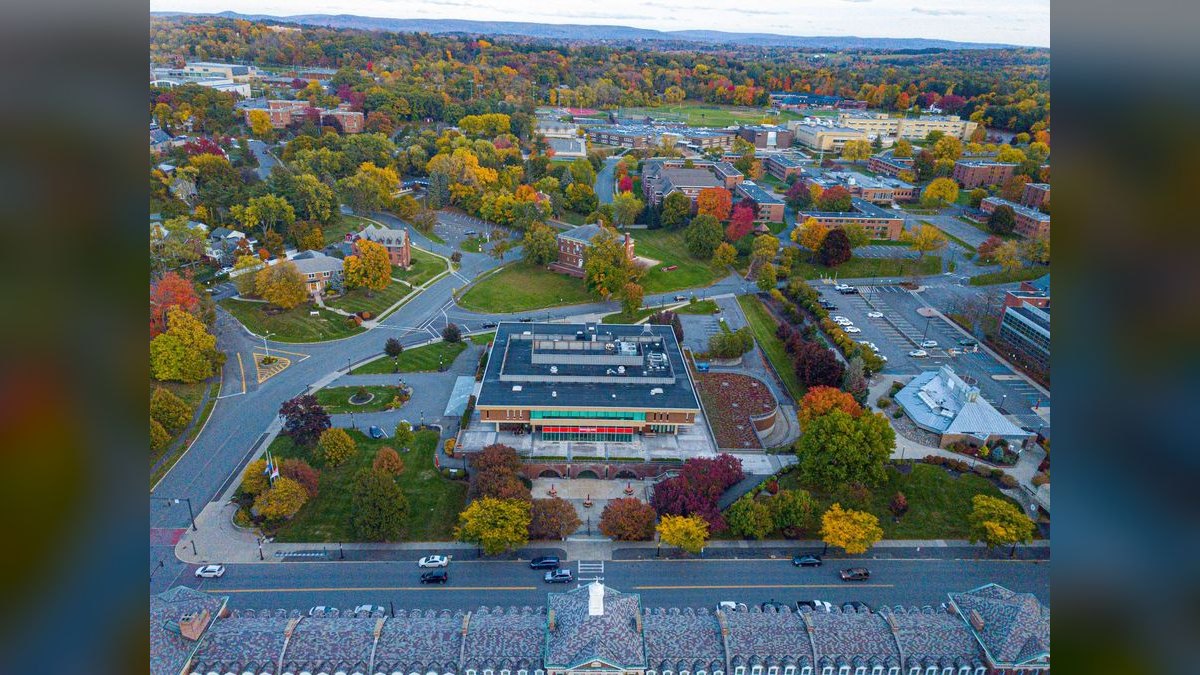 Top 10 Best College Towns in America — figure 2