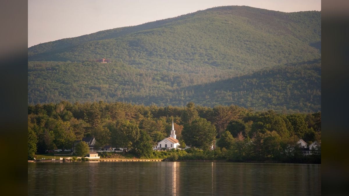 Top 10 Best Lake Towns in America — figure 3
