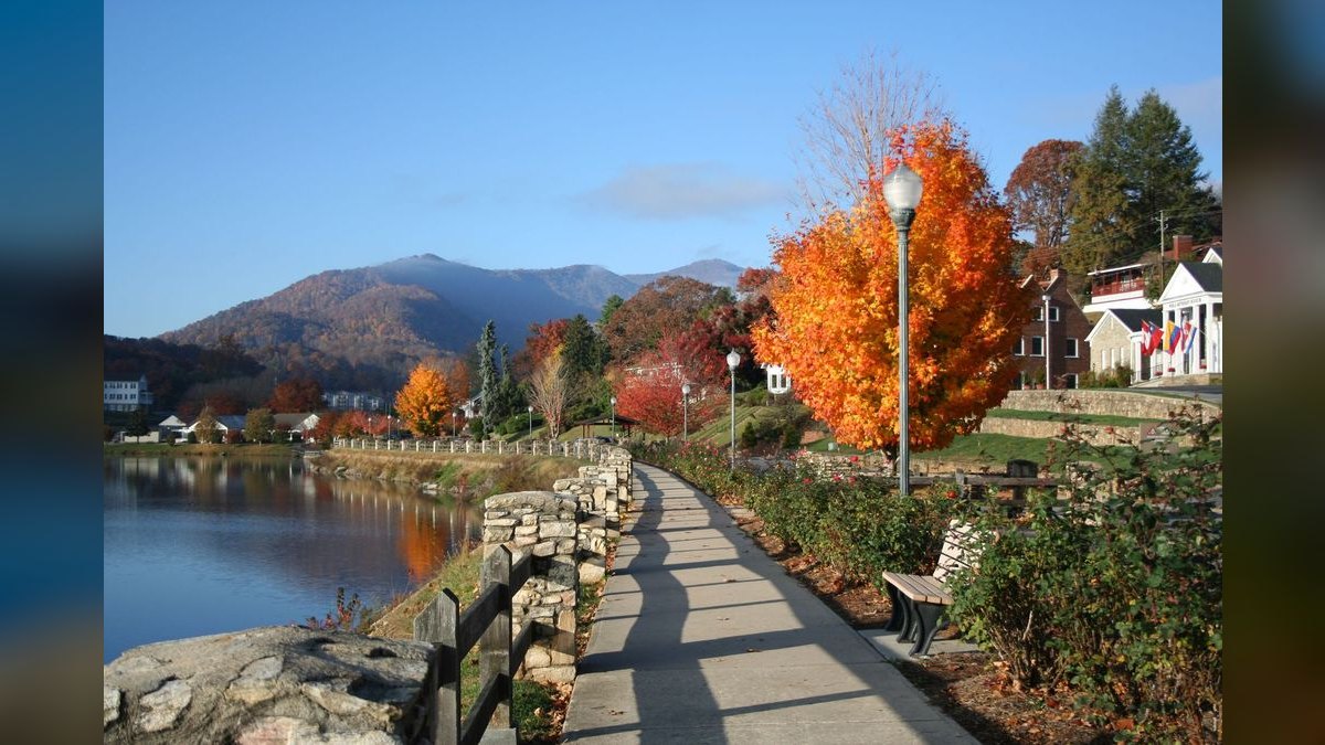 Top 10 Best Lake Towns in America — figure 6