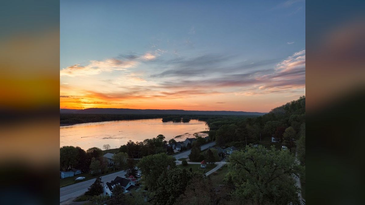 Top 10 Best River Towns in America — figure 1
