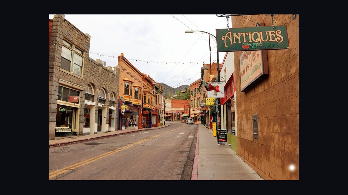 10 Best Small Towns to Retire in 2027 (Affordable, Walkable, Charming) — figure 10