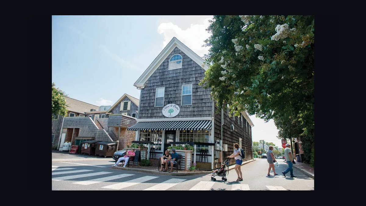 10 Best Small Towns to Retire in 2027 (Affordable, Walkable, Charming) — figure 7