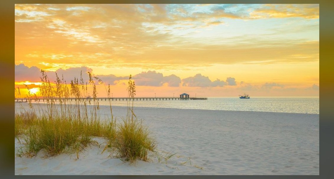 10 Best Beach Towns to Retire on a Budget in 2027 (Affordable Coastal Living)