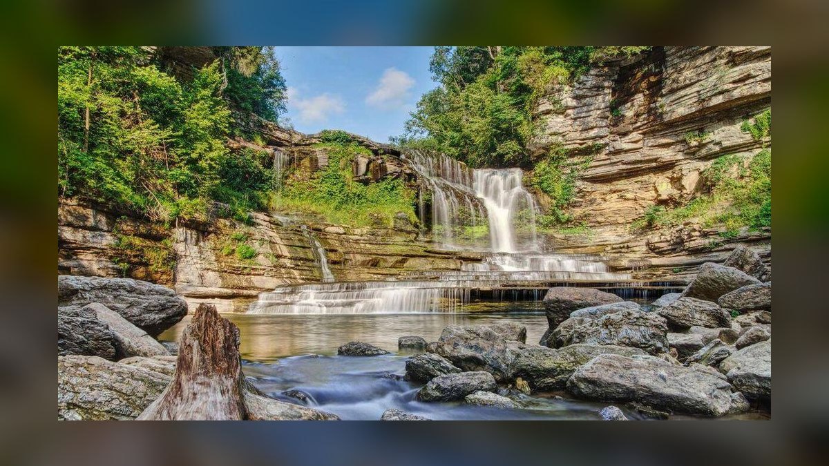 How does Tennessee's unique geography, from the Mississippi Delta to the Great Smoky Mountains, shape its distinct regional cuisines, music scenes, and cultural identities — figure 1