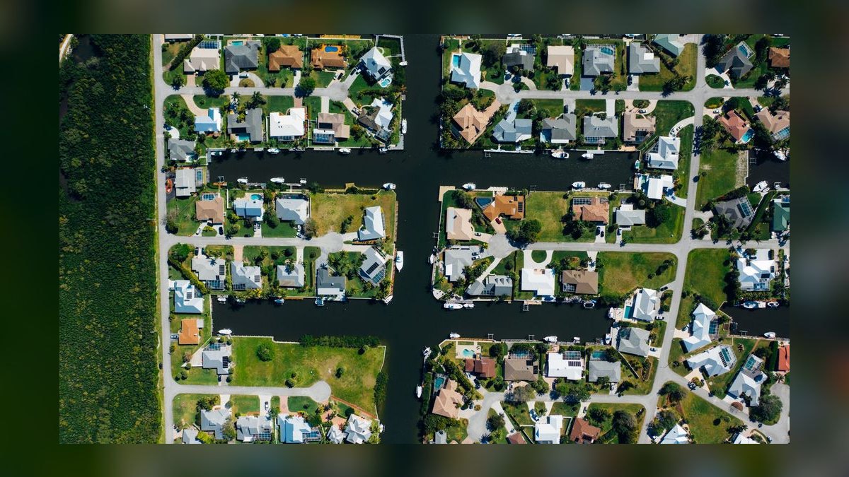 What should you know before investing in Towns in 2027 — figure 10