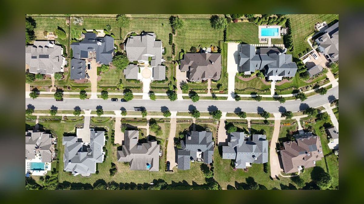 What Is the Average Home Price in a Suburb in 2027 — figure 8