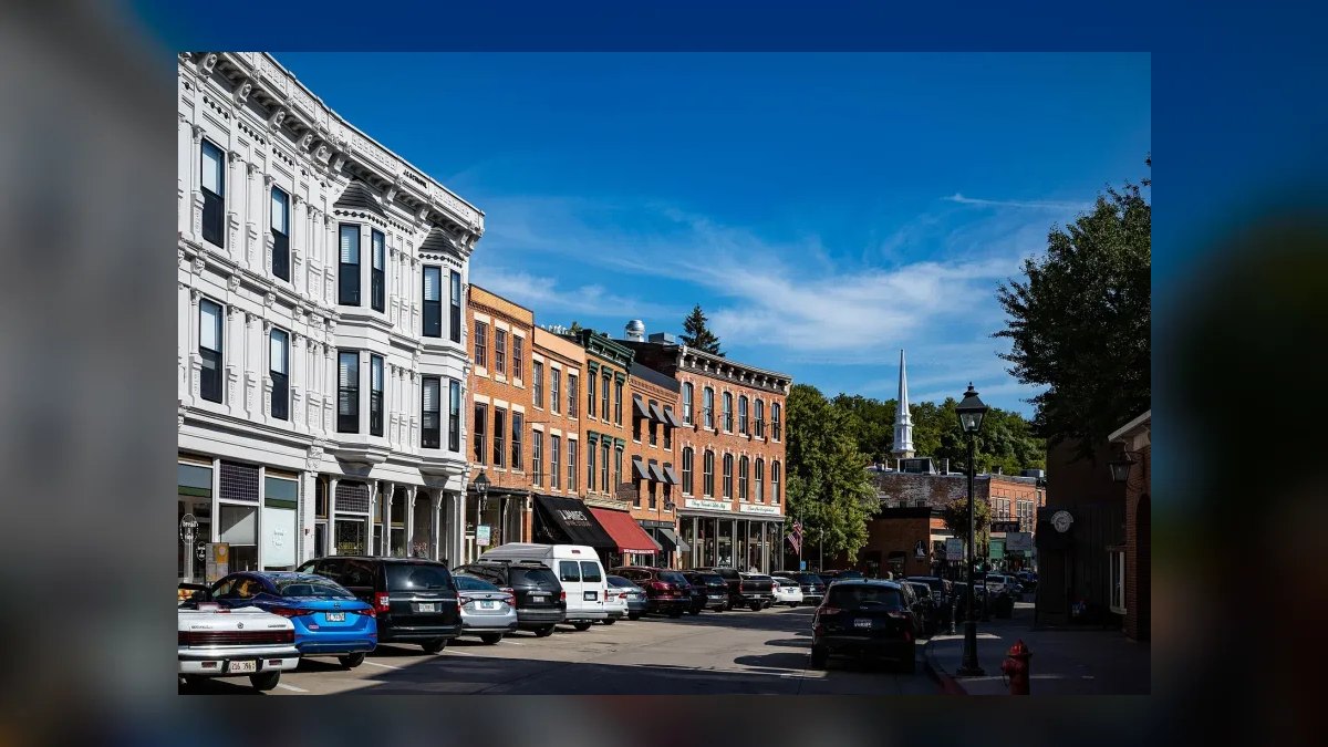 Top 10 Retirement Towns in Illinois in 2027 — figure 1