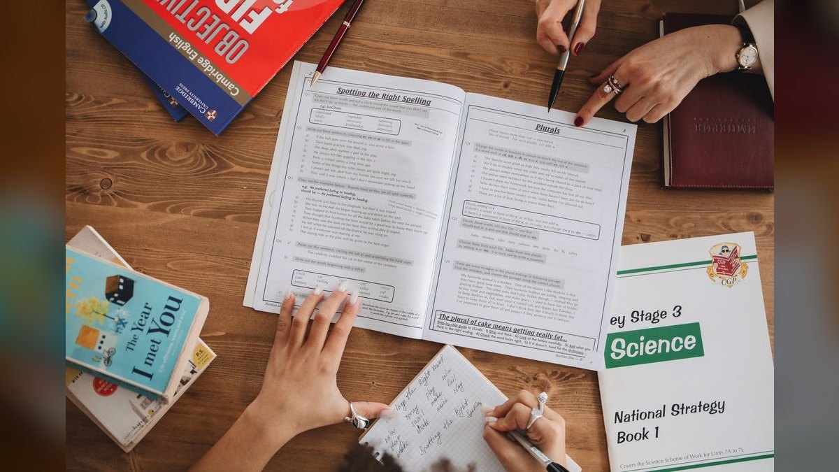 What are the best strategies for grading essays without taking them home in 2027 — figure 4