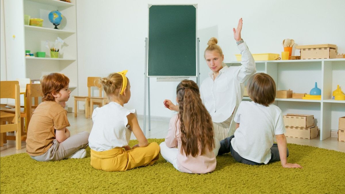 What are the best classroom management techniques for a chatty middle school class in 2027 — figure 1