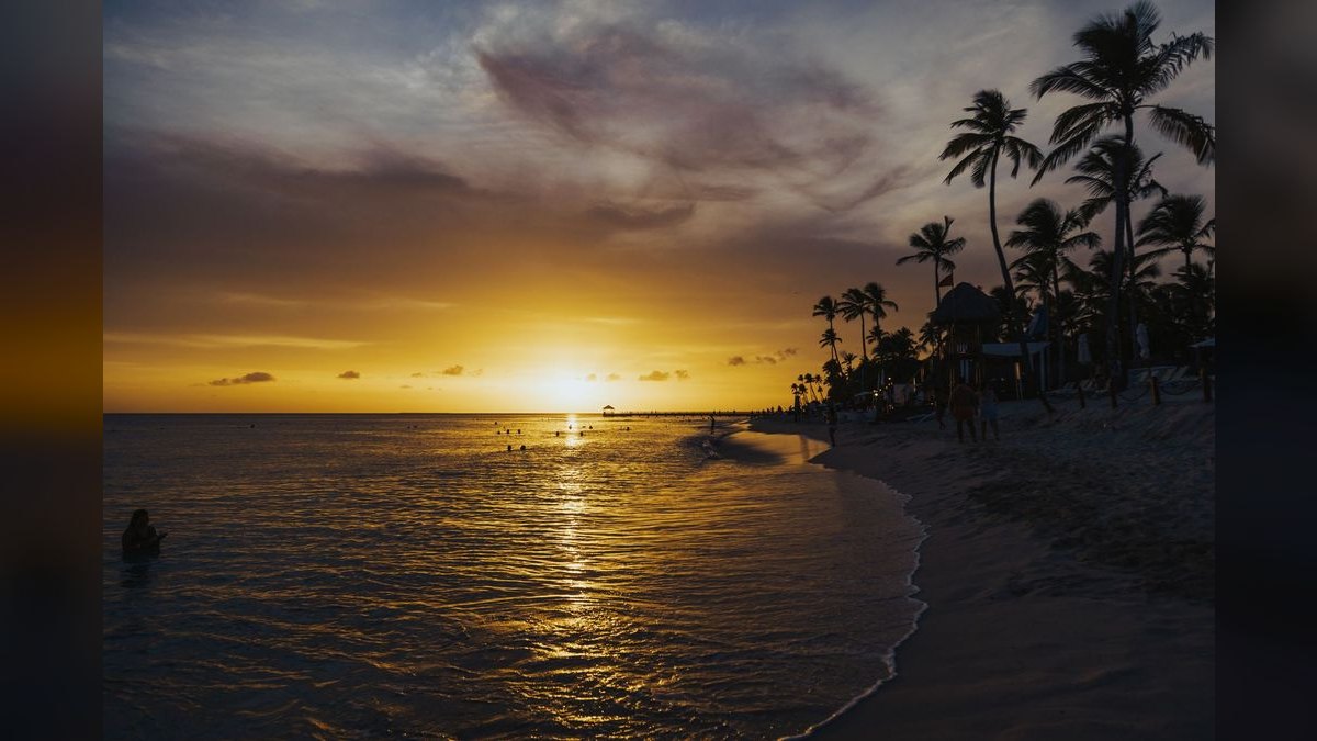 Top 10 Tropical Vacation Destinations in 2027 — figure 1
