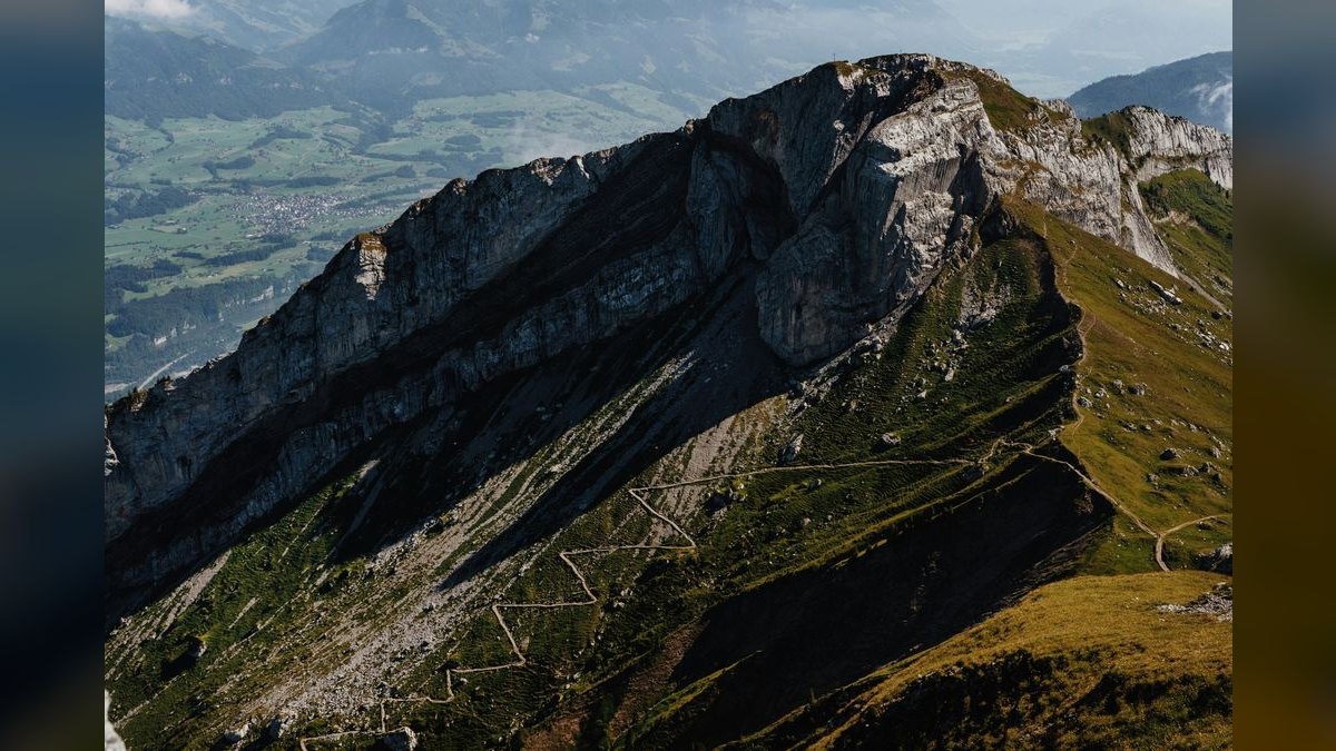 Top 10 Hiking Trails in the World in 2027 — figure 4
