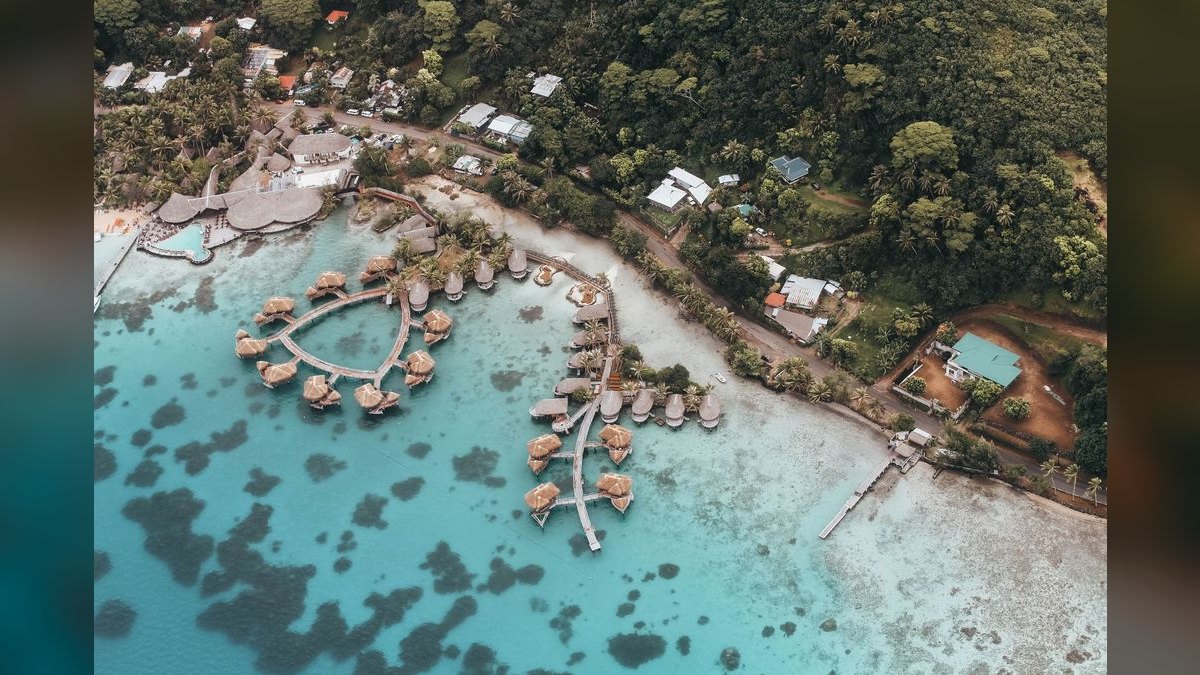 The 10 Best Overwater Resorts in Tahiti & the South Pacific (Fiji, Cook Islands & Beyond) in 2027 — figure 2