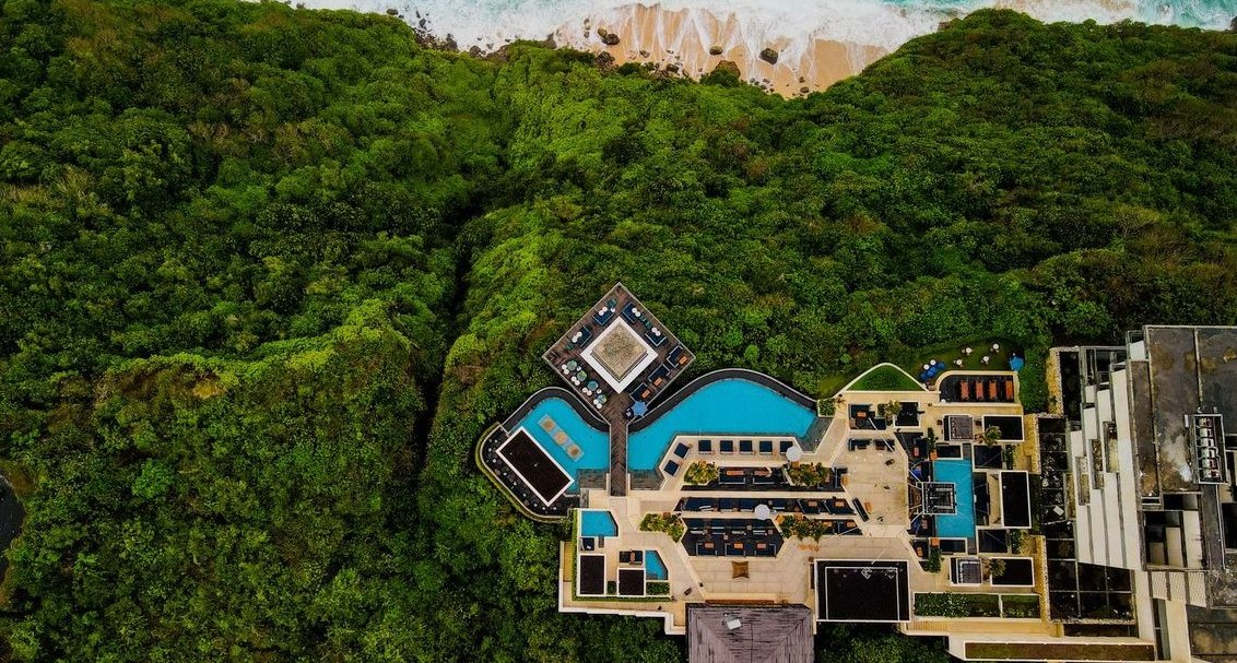 The 10 Best Luxury Resorts in Bali for Couples & Honeymooners in 2027