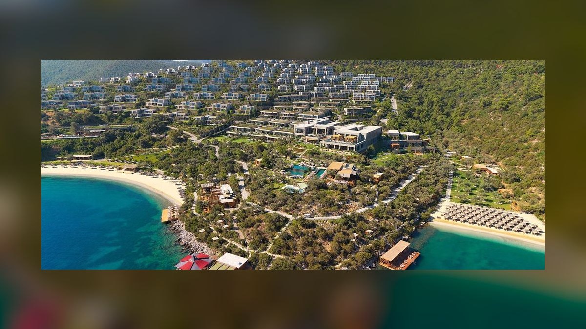The 10 Best Adults-Only Luxury Resorts in Greece & the Mediterranean in 2027 — figure 8