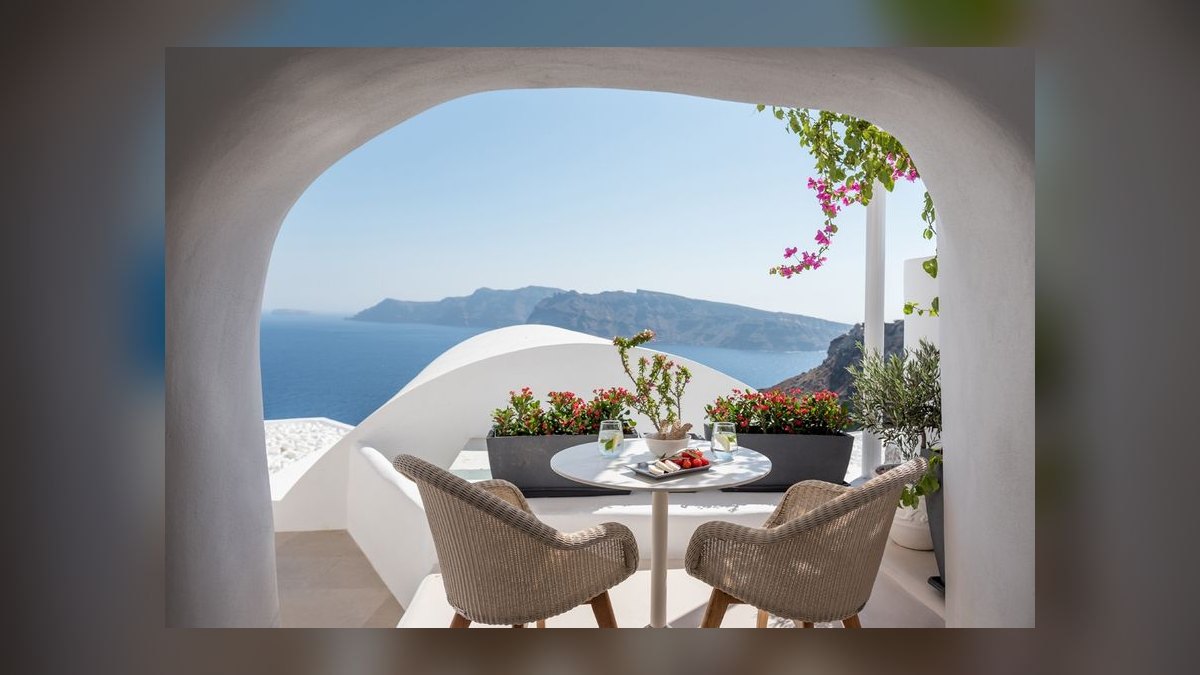Top 10 Resorts in Santorini in 2027 — figure 8