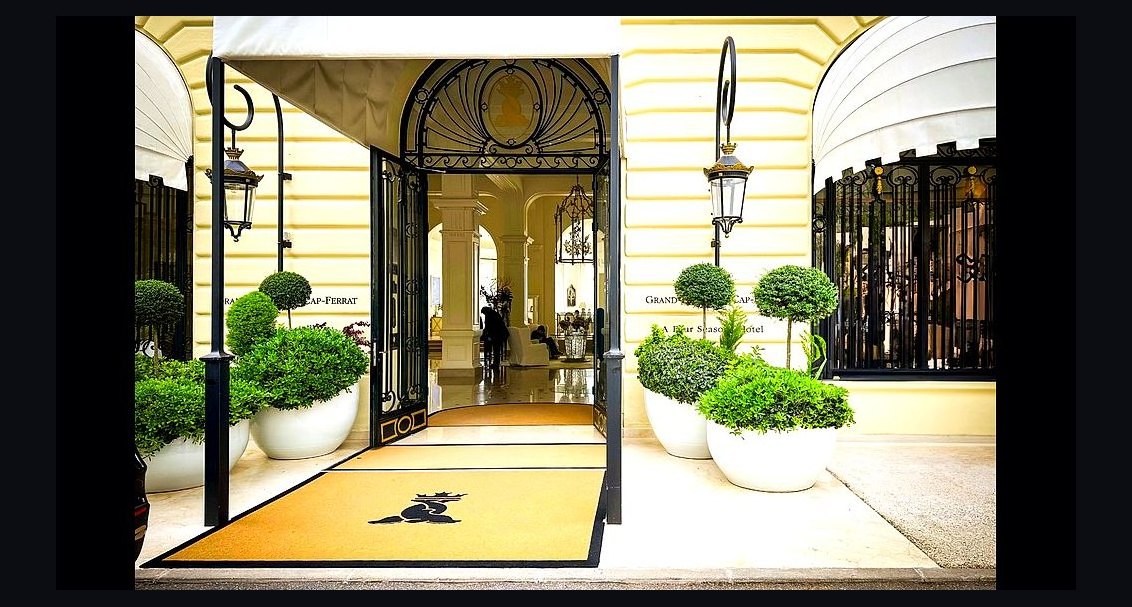 Top 10 Resorts in French Riviera in 2027