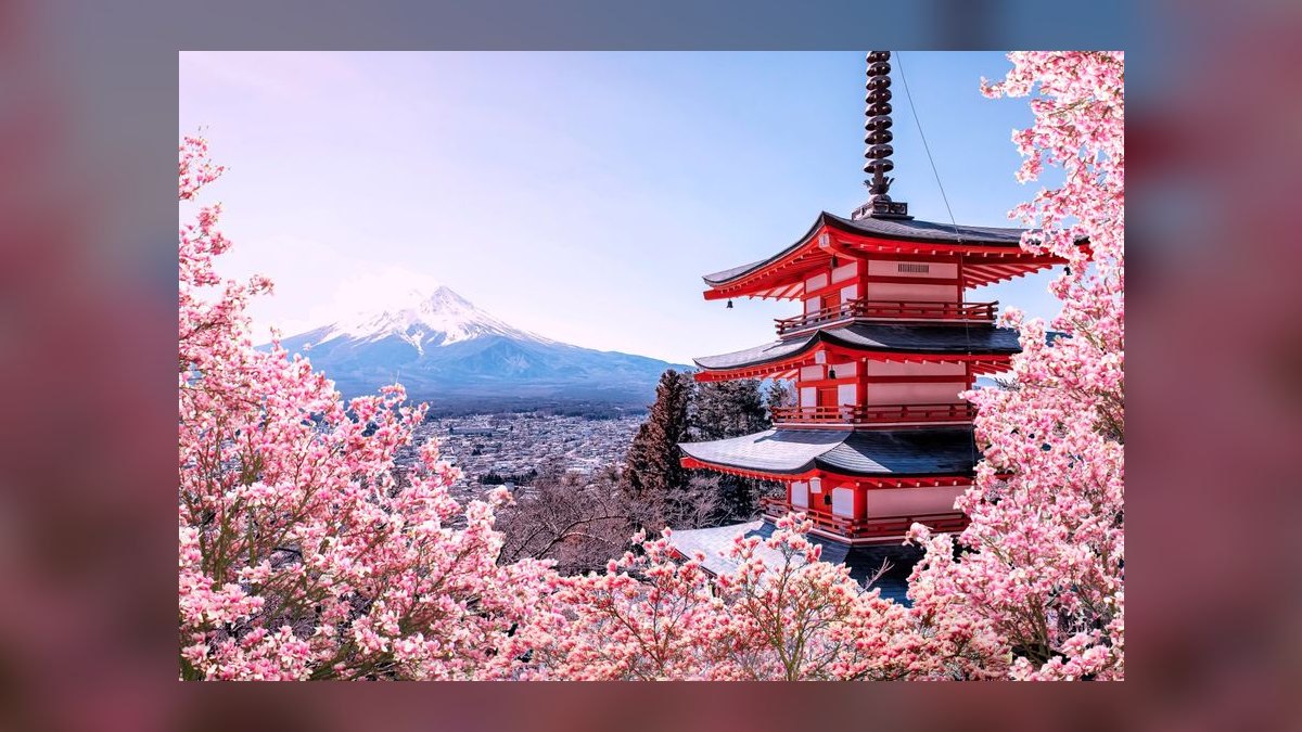 When is the best time to visit Japan for cherry blossom season in 2027 — figure 1